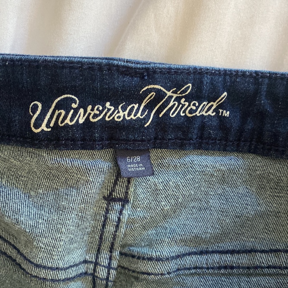 Universal Threads shorts - Picture 3 of 3